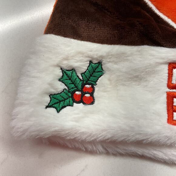 Cleveland Browns Forever Collectibles Embroidered Christmas Santa Hat 18" - Picture 5 of 10